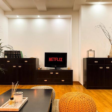 Apartamento Big Company Old Town Treasure Renovated Belgrado Exterior foto
