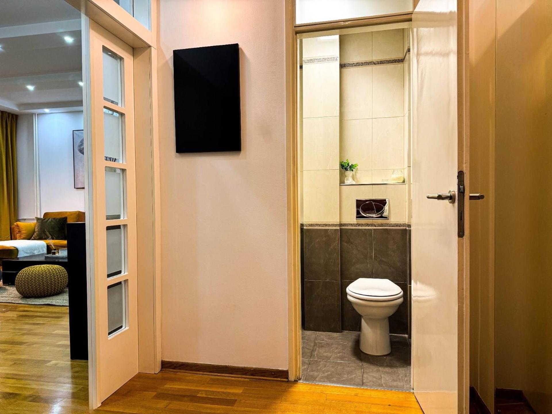Apartamento Big Company Old Town Treasure Renovated Belgrado Exterior foto