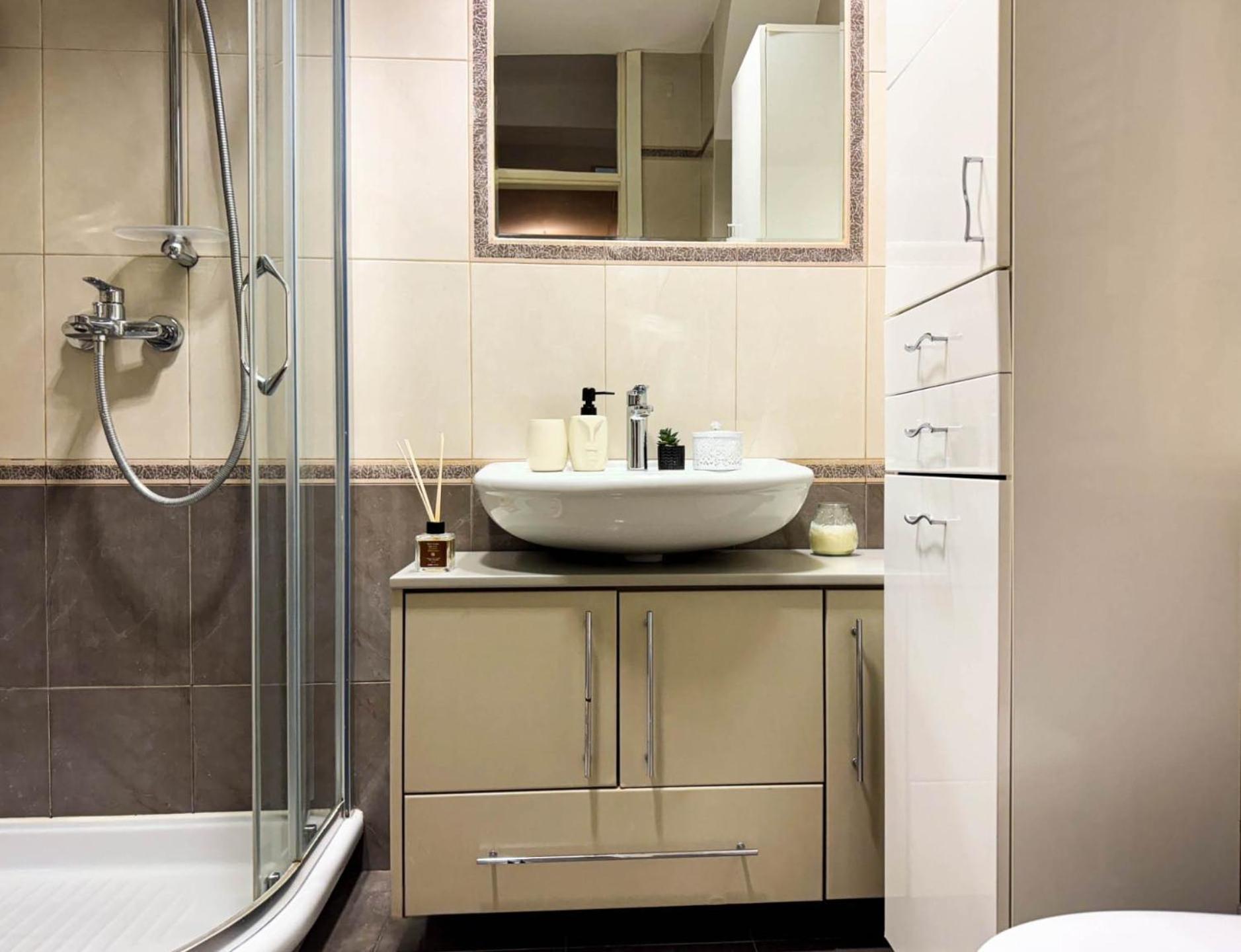 Apartamento Big Company Old Town Treasure Renovated Belgrado Exterior foto